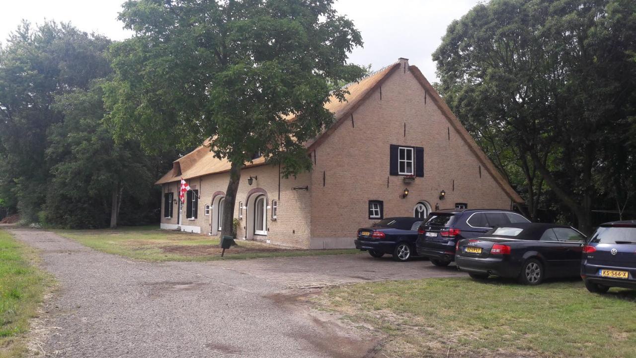 B&B Charming Farmhouse Prinsenbeek Exterior foto