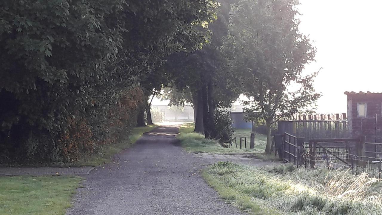 B&B Charming Farmhouse Prinsenbeek Exterior foto